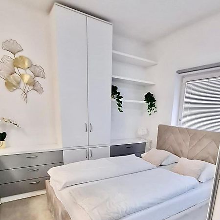 Ljubljana Central Lux Apartment With Free Parking Liubliana Exterior foto